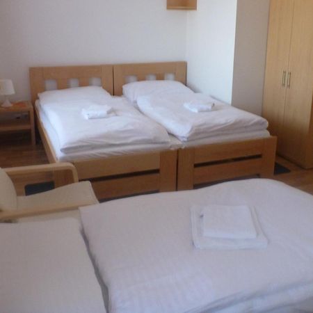 Hotel Garni Rambousek Prague Extérieur photo