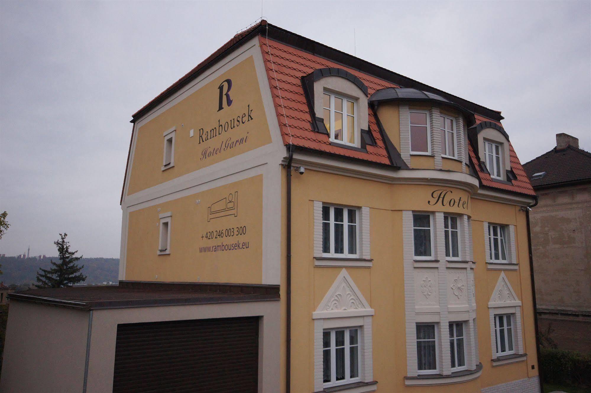 Hotel Garni Rambousek Prague Extérieur photo