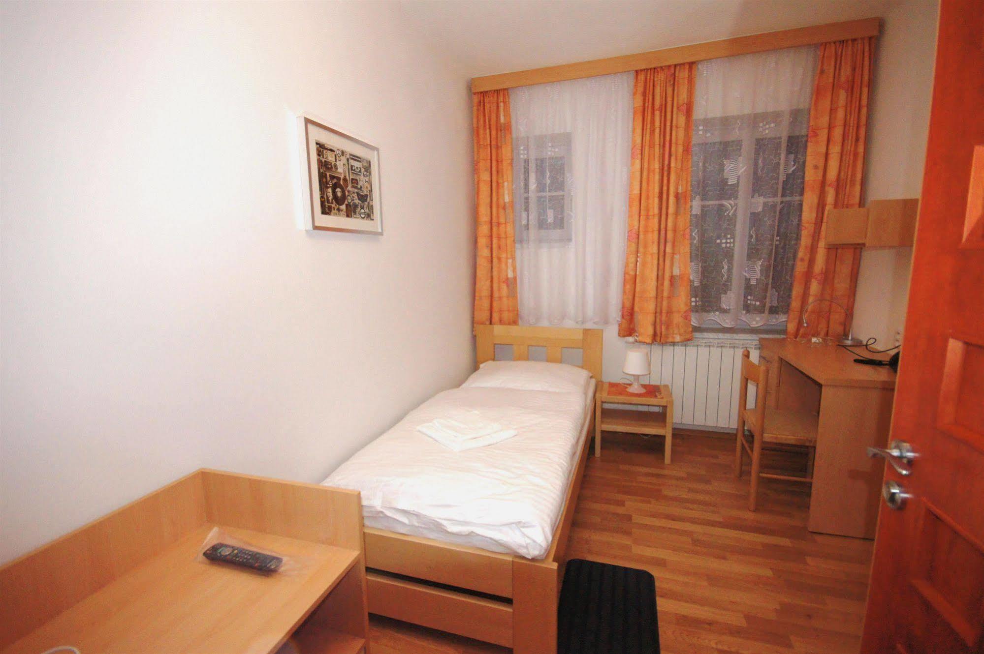 Hotel Garni Rambousek Prague Extérieur photo