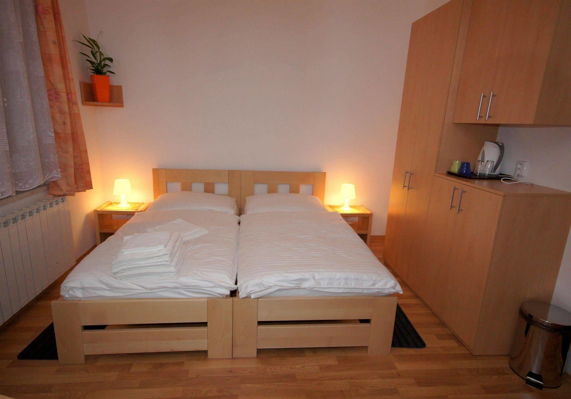 Hotel Garni Rambousek Prague Extérieur photo